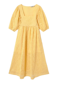 Barcelona pija style — relaxed womenswear outfit in cream and neutral tones